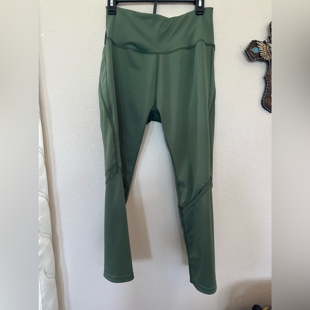 Leg3nd Yoga Pants, high rise, Olive Green size large used